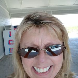 Meet your Posher, Rhonda